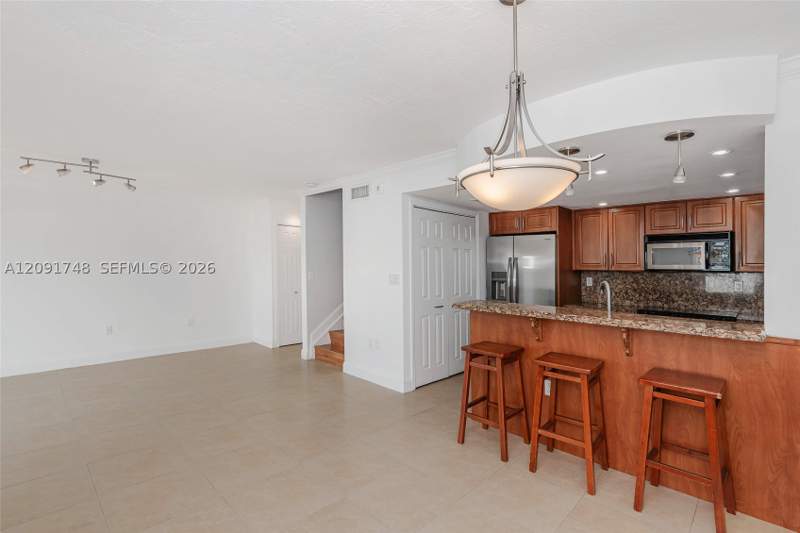 2 bedroom Townhouse at 4520 SW 68th Ct Cir 25-5, Gables Point Condo I, Miami — photo 3