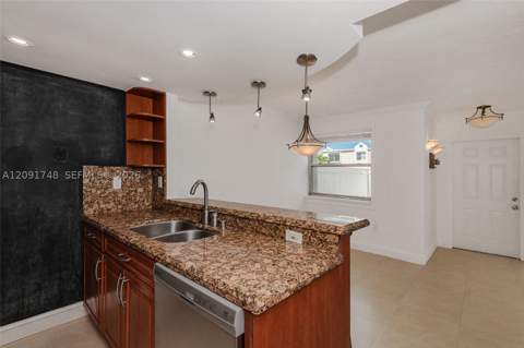 4520 SW 68th Ct Cir 25-5, Miami FL - photo 7 of 19