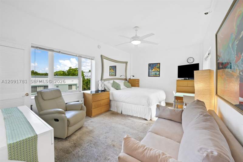 0 bedroom Condominium at 255 W 24th St 330, The Mantell Condo, Miami Beach — photo 2