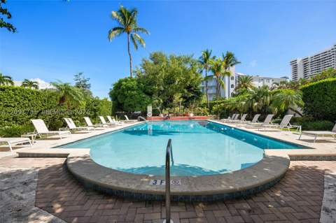 255 W 24th St 330, Miami Beach FL - photo 9 of 18