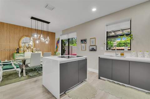 3309 W 91st Ter, Hialeah FL - photo 7 of 56