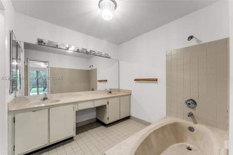 3807 Alcantara Ave A-77, Doral FL - photo 23 of 43