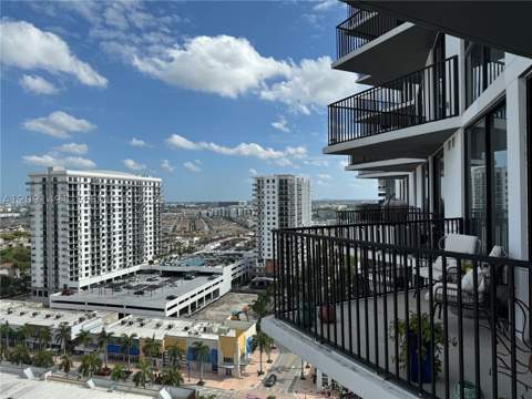 5300 Paseo Blvd 1607, Doral FL - photo 12 of 13