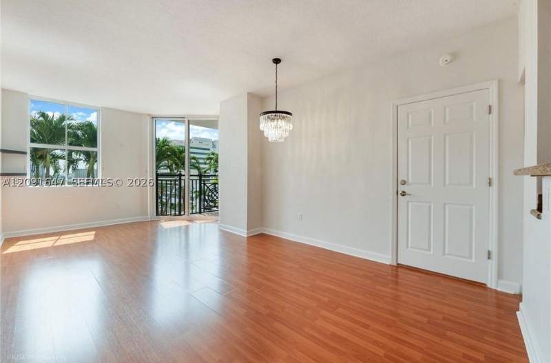 2 bedroom Condominium at 357 Almeria Ave 606, Gables Park Tower, Coral Gables — photo 2