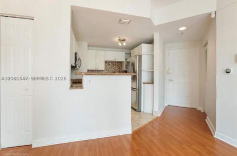 357 Almeria Ave 606, Coral Gables FL - photo 7 of 29