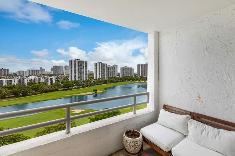 2 bedroom Condominium at 20355 NE 34th Ct 1422, Delvista Towers Condo, Aventura — photo 3