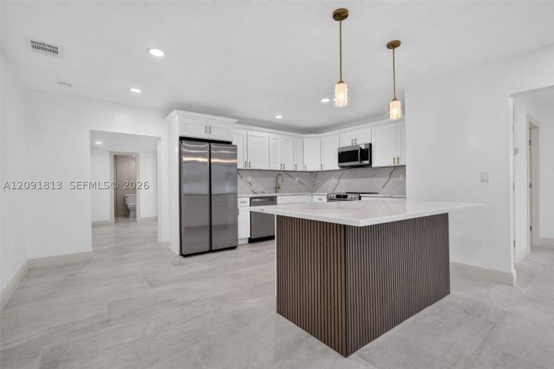 5 bedroom SingleFamilyResidence at 20352 NW 39th Ct, 3rd Addn To Starlight, Miami Gardens — photo 5