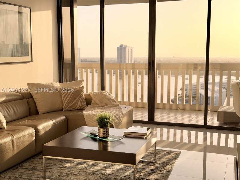 2 bedroom Condominium at 1000 W Island Blvd 1911, 1000 Isl Blvd Williams Is, Aventura — photo 1