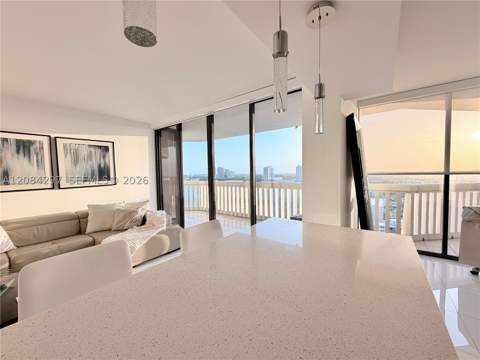 1000 W Island Blvd 1911, Aventura FL - photo 15 of 67