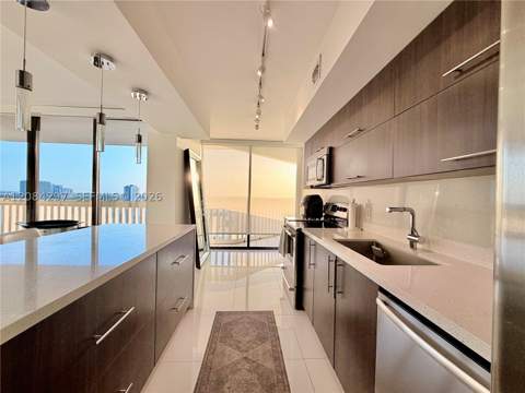 1000 W Island Blvd 1911, Aventura FL - photo 20 of 67