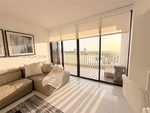1000 W Island Blvd 1911, Aventura FL - photo 9 of 67