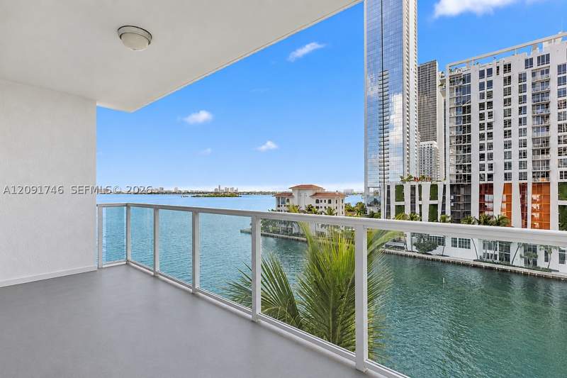 1 bedroom Condominium at 500 NE 29th St 804, Moon Bay Of Miami Condo, Miami — photo 2