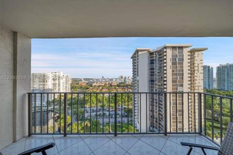 18151 NE 31st Ct 2008, Aventura FL - photo 10 of 23