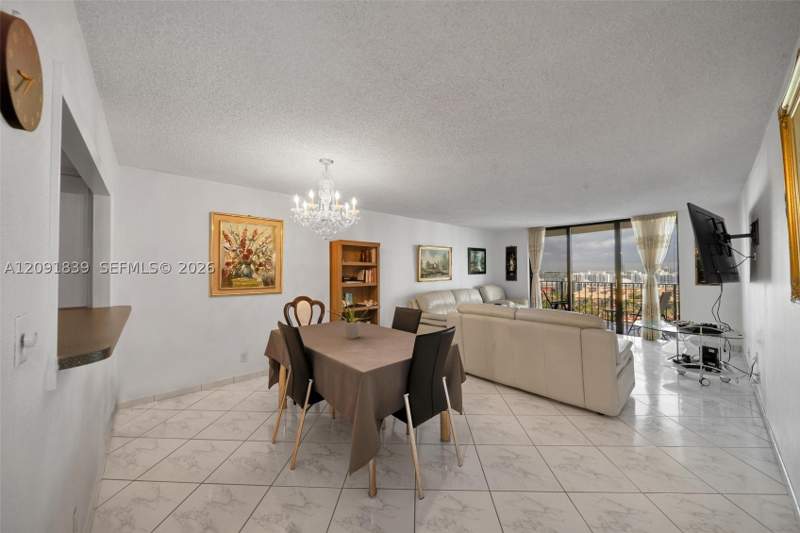1 bedroom Condominium at 18151 NE 31st Ct 2008, The Clipper At Bisc Cove, Aventura — photo 4