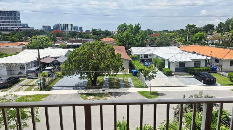 2 bedroom Condominium at 2441 SW 31st Ave 207, City View By The Grove Co, Miami — photo 3