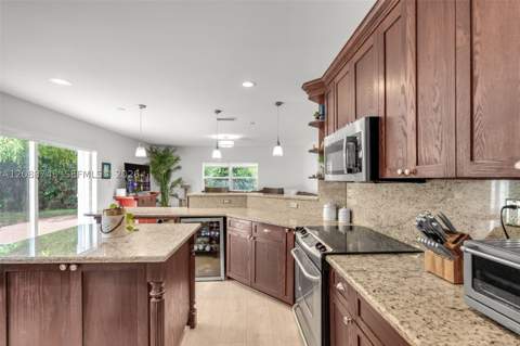 5380 NW 113th Pl, Doral FL - photo 11 of 42