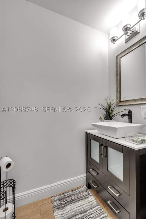 5380 NW 113th Pl, Doral FL - photo 13 of 42