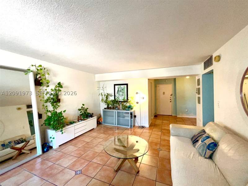 1 bedroom Condominium at 1658 Bay Rd 203, Lincoln Palace Condo, Miami Beach — photo 4