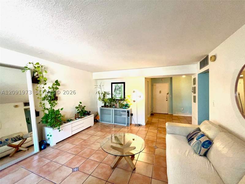 1 bedroom Condominium at 1658 Bay Rd 203, Lincoln Palace Condo, Miami Beach — photo 5