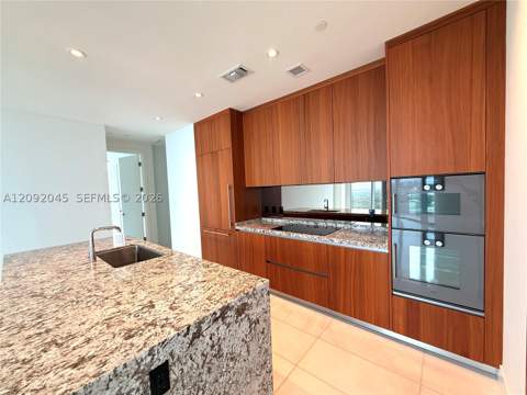 175 SE 25Th Rd 2803, Miami FL - photo 22 of 36