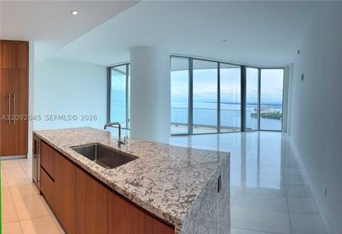 175 SE 25Th Rd 2803, Miami FL - photo 23 of 36