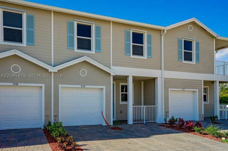 3 bedroom Townhouse at 934 SE 19th St, Hamilton Place, Homestead — photo 1