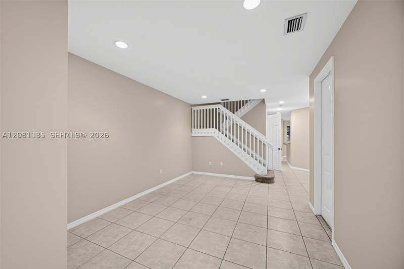 3 bedroom Townhouse at 627 NE 35th Ave, Florence At Crystal Lakes, Homestead — photo 2