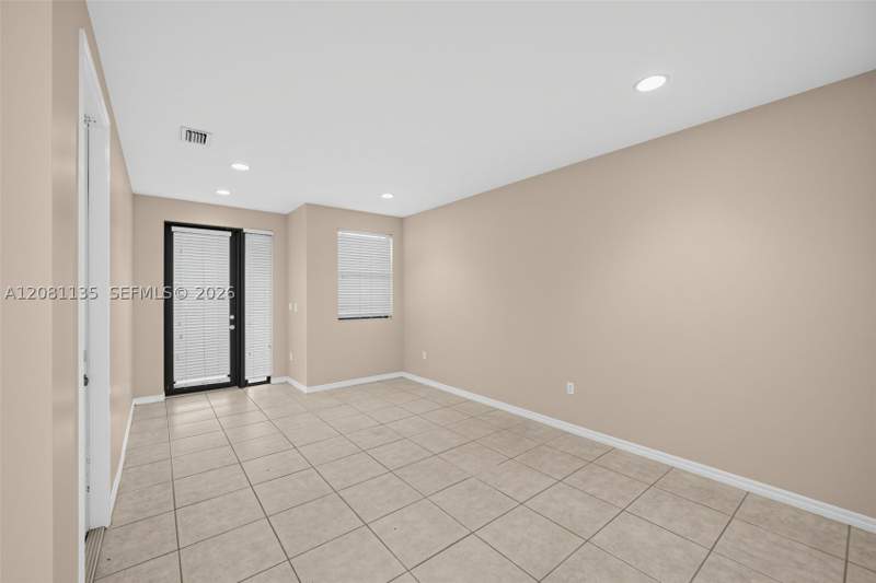 3 bedroom Townhouse at 627 NE 35th Ave, Florence At Crystal Lakes, Homestead — photo 5