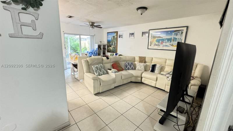 3 bedroom Townhouse at 8732 NW 107th Ter 8732, Gardengate II Condo, Hialeah Gardens — photo 3