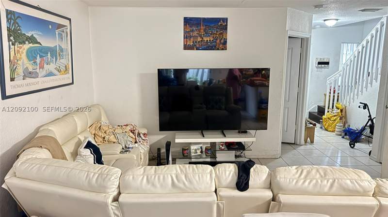 3 bedroom Townhouse at 8732 NW 107th Ter 8732, Gardengate II Condo, Hialeah Gardens — photo 4
