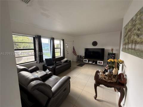 16140 NW 28th Ct, Miami Gardens FL - photo 6 of 23