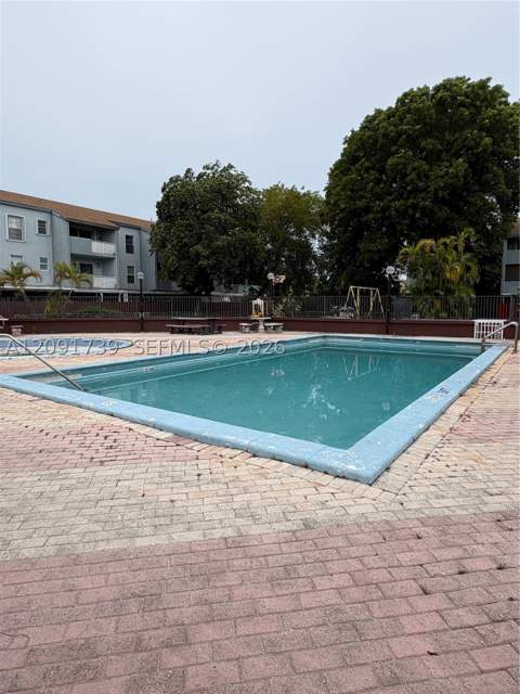 1725 W 60th St F202, Hialeah FL - photo 17 of 21