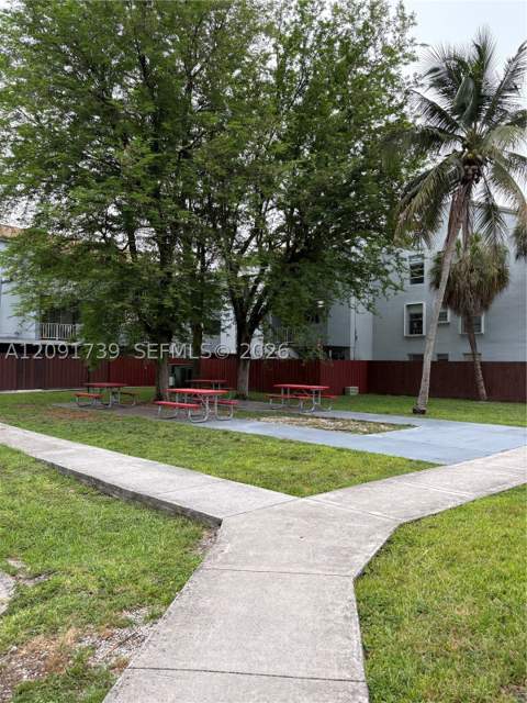 1725 W 60th St F202, Hialeah FL - photo 20 of 21