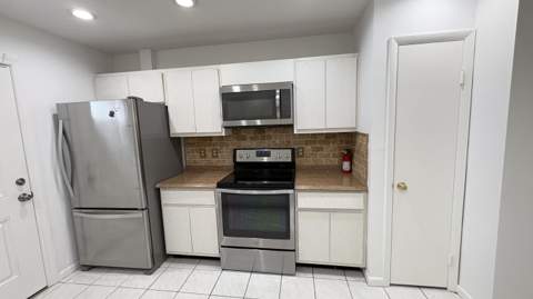 879 NE 195th Street Apt 227, Miami FL - photo 14 of 36