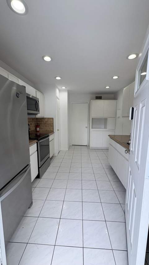 879 NE 195th Street Apt 227, Miami FL - photo 16 of 36