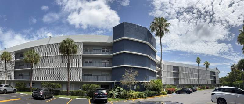 3 bedroom Condominium at 879 NE 195th Street Apt 227, Azure Lake Condo, Miami — photo 2