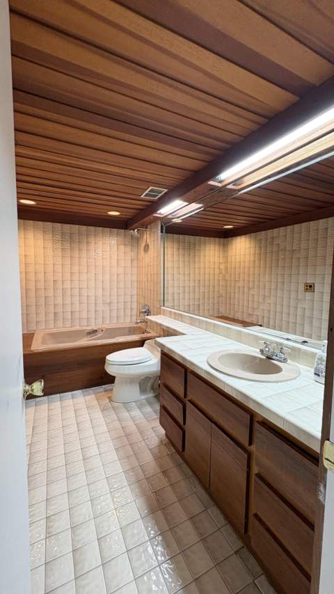 879 NE 195th Street Apt 227, Miami FL - photo 23 of 36