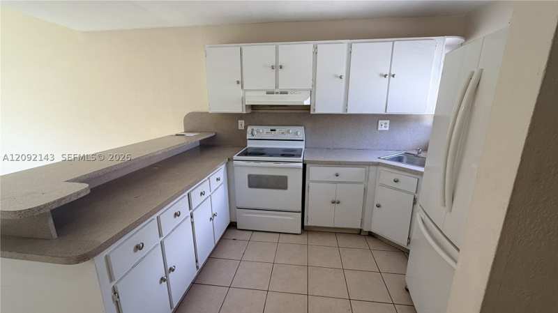 2 bedroom Townhouse at 5712 W 25th Ct 5712, Villas De Marbella Condo, Hialeah — photo 1
