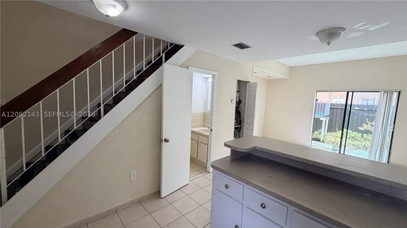 2 bedroom Townhouse at 5712 W 25th Ct 5712, Villas De Marbella Condo, Hialeah — photo 2