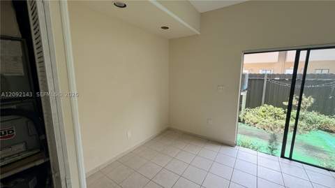 5712 W 25th Ct 5712, Hialeah FL - photo 8 of 24