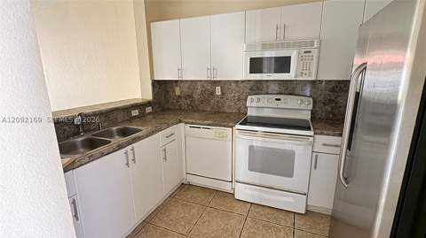 17650 NW 73rd Ave 104-18, Hialeah FL - photo 8 of 26