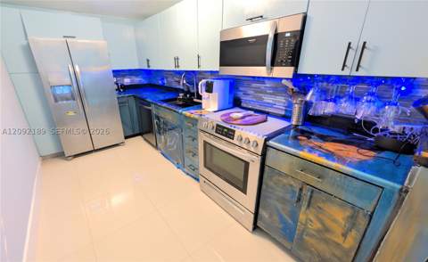 7501 E Treasure Dr 2M, North Bay Village FL - photo 7 of 35