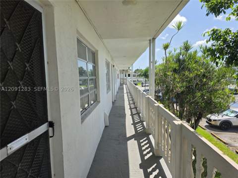 20210 NE 2nd Ave V30, Miami Gardens FL - photo 6 of 34