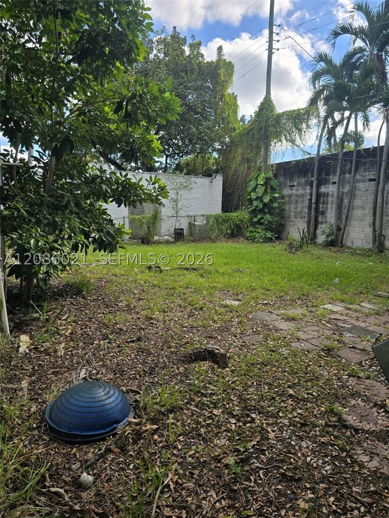 4 bedroom SingleFamilyResidence at 1250 NW 55th St, Orchard Villa, Miami — photo 4