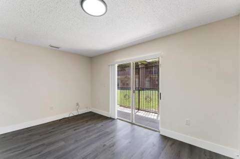 8851 NW 119th Street 5105, Hialeah FL - photo 17 of 27