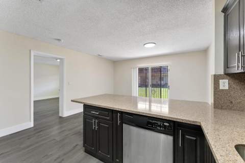 8851 NW 119th Street 5105, Hialeah FL - photo 18 of 27