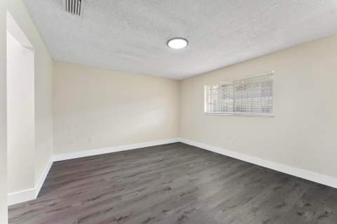 8851 NW 119th Street 5105, Hialeah FL - photo 20 of 27