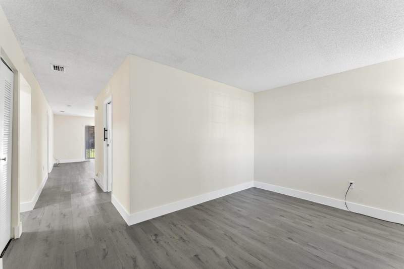 2 bedroom Condominium at 8851 NW 119th Street 5105, Grand Vista Condo, Hialeah — photo 3