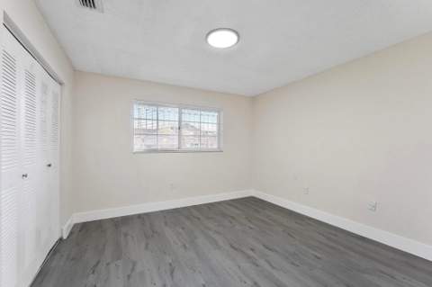 8851 NW 119th Street 5105, Hialeah FL - photo 6 of 27