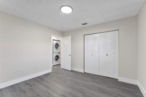 8851 NW 119th Street 5105, Hialeah FL - photo 7 of 27